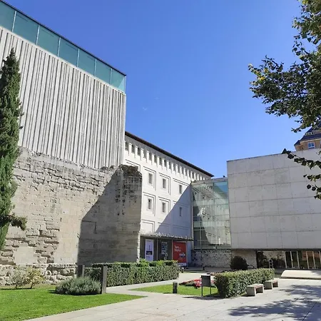 Encantador Con Garaje