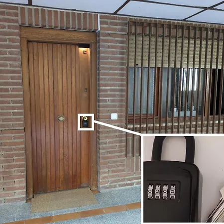 Encantador Con Garaje 아파트