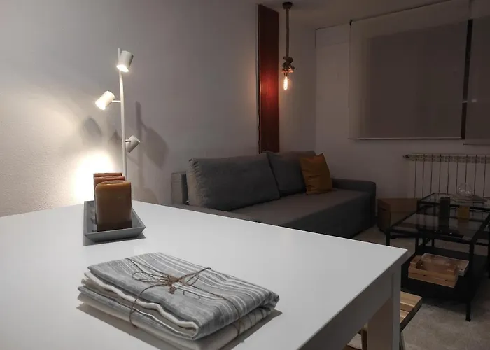 Encantador Con Garaje 바야돌리드